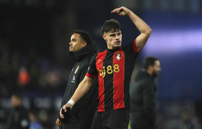 Ливърпул е все по-близо до трансфер на Милош Керкез и раздяла с Анди Робъртсън, съобщават медии в Англия