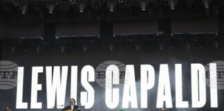 Луис Капалди се завърна на фестивала "Гластънбъри"