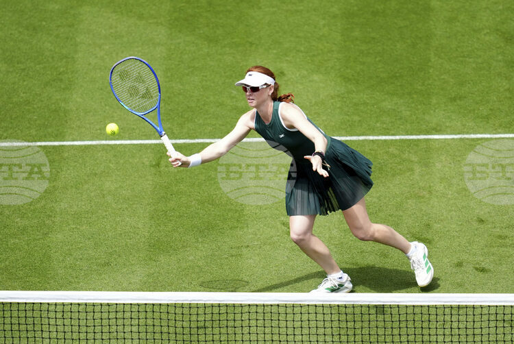 СподелиМая Джойнт достигна до полуфинала на тенис турнира на трева