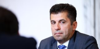 На 12 юли Националният съвет на "Продължаваме промяната" ще избере темата на вота на недоверие