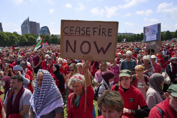 Над сто хиляди души протестираха в Брюксел и Хага срещу израелската военна операция в ивицата Газа