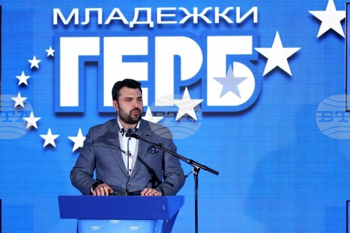 Не мисля, че вотът на недоверие срещу правителството ще бъде успешен, заяви министър Георг Георгиев