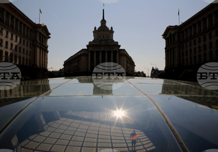 Няма непосредствена заплаха за сигурността на България, казаха от правителството по повод ситуацията в Близкия изток