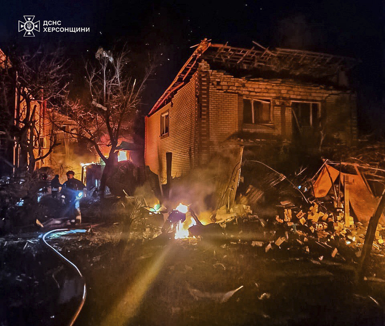 СподелиПрез изминалата нощ руските войски извършиха атака срещу Одеса което