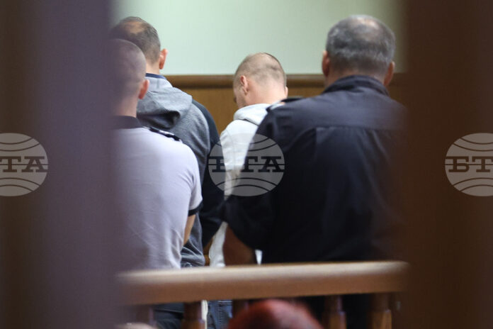 ОБНОВЕНА Съдът остави в ареста бившия заместник-кмет на София Никола Барбутов и бизнесмена Петър Рафаилов