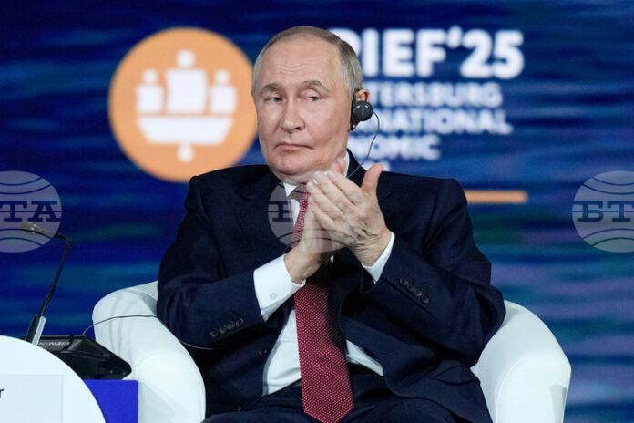 ОБНОВЕНА
                                                                                                Владимир Путин: Слуховете за смъртта на руската икономика са силно преувеличени