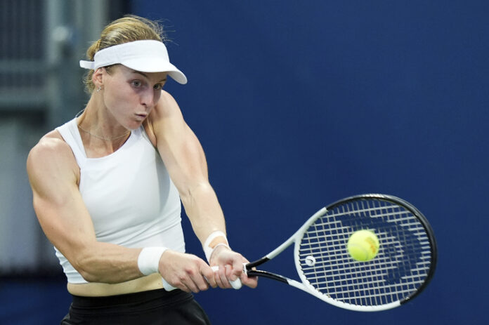 ОБНОВЕНА Защитаващата титлата си Людмила Самсонова отпадна в първия кръг на турнира по тенис в Хертогенбош