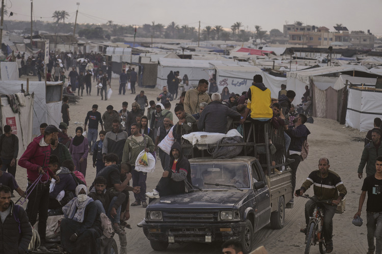 СподелиНе може да бъде приемливо хора да рискуват живота си