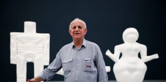 Освен чрез изложбите, които съм правил, исках и в текст да представя тези творби, каза Павел Койчев за книгата албум „Пластики и прочити"