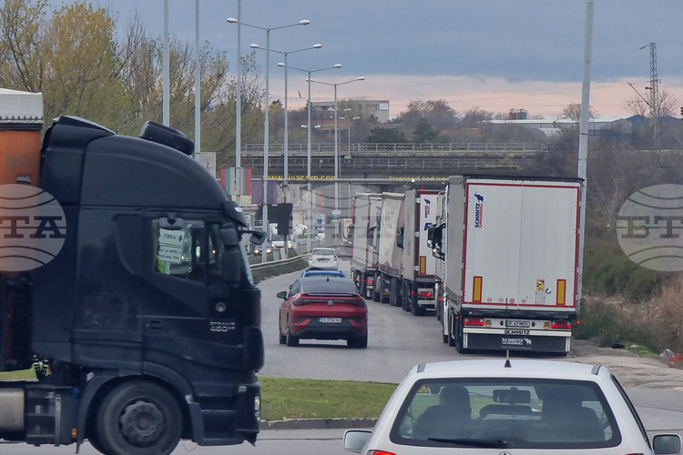 СподелиМежду 24 и 27 юни в часовете от 13 00 до