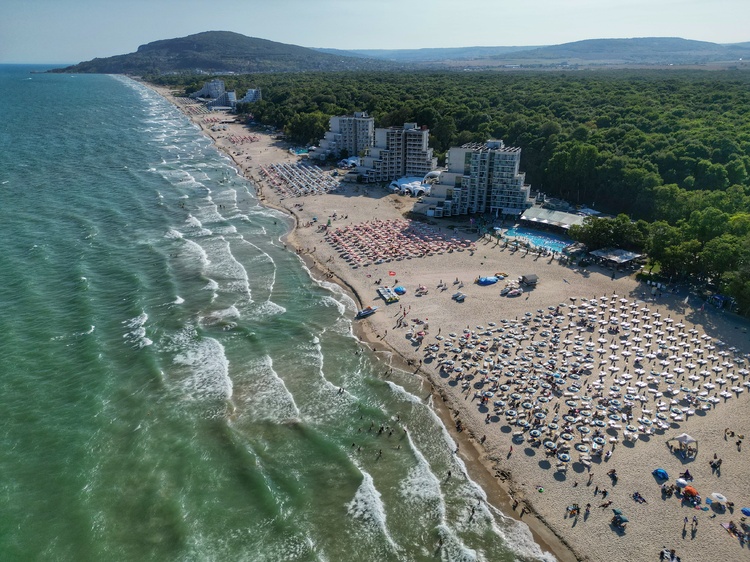 СподелиВ хотелите от Северното Черноморие има наети работници от различни