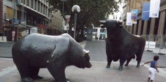 Предимно на негативна територия приключи търговията на фондовите борси в Европа заради неяснотата около бъдещето на световната търговия