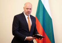 Желязков се среща с партньорите в кабинета – решават да влезе ли ДПС-Ново начало през парадния вход във властта Премиерът Росен Желязков е на официално посещение в Австрия