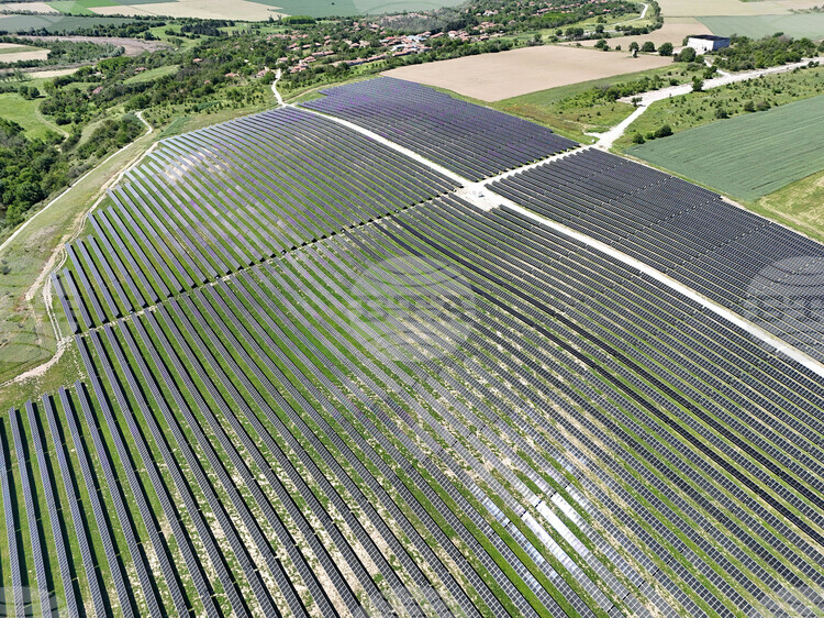 СподелиРумънската фирма ОМВ Петром OMV Petrom част от австрийския енергиен