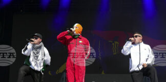 Рапърите от "Нийкап" се включиха във фестивала "Гластънбъри" въпреки полемиката около участието им