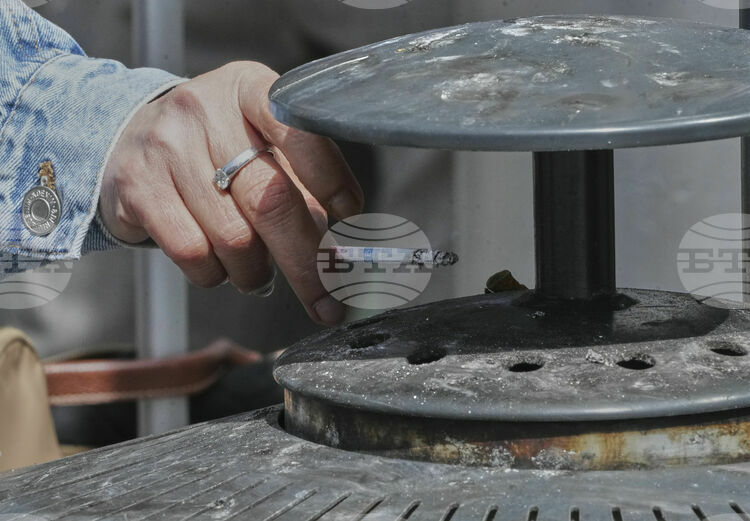 СподелиФранция е въвела забрана за пушене на автобусните спирки плажовете