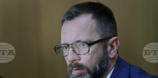 Решението за натоварения трафик в Кресна е обходен път, работата по който ще започне през есента, съобщи председателят на АПИ