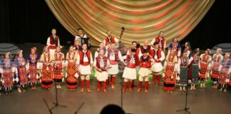 Румен Радев ще удостои с Почетен знак на президента създадения в САЩ преди 70 години Фолклорен танцов ансамбъл „Отец Паисий“