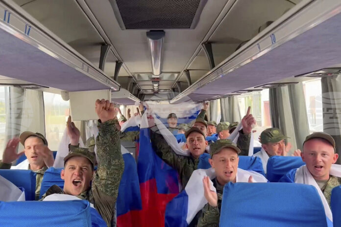 Русия и Украйна извършиха поредната размяна на военнопленници, пишат руски новинарски агенции