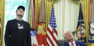 Съветници за Белия дом са насрочили телефонен разговор между Тръмп и Мъск, съобщава "Политико"