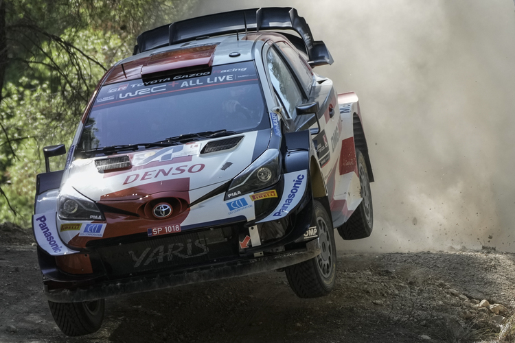 СподелиСебастиен Ожие с автомобил на Тойота спечели Рали Сардиния което