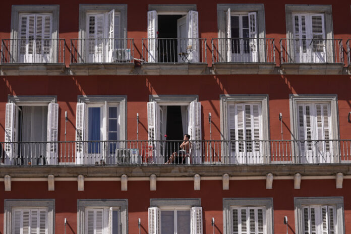 Скок на краткосрочните наеми в Испания въпреки опитите за справяне със свръхтуризма, показва проучване на "Екселтур"