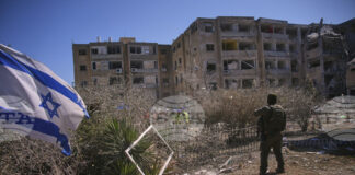 Според израелски военни Иран е използвал при нападението си ракета с касетъчна бойна глава