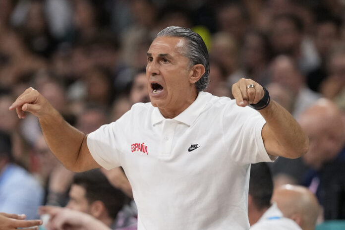 Старши треньорът на Маями Хийт Ерик Сполстра иска селекционера на Испания Серджо Скариоло за свой помощник