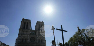 Статуите на апостолите ще се завърнат скоро на кулата на „Нотр Дам“ в Париж