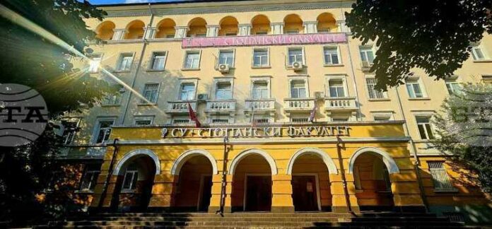 Стопанският факултет на Софийския университет ще приема кандидати за магистри в 32 програми от 1 юли