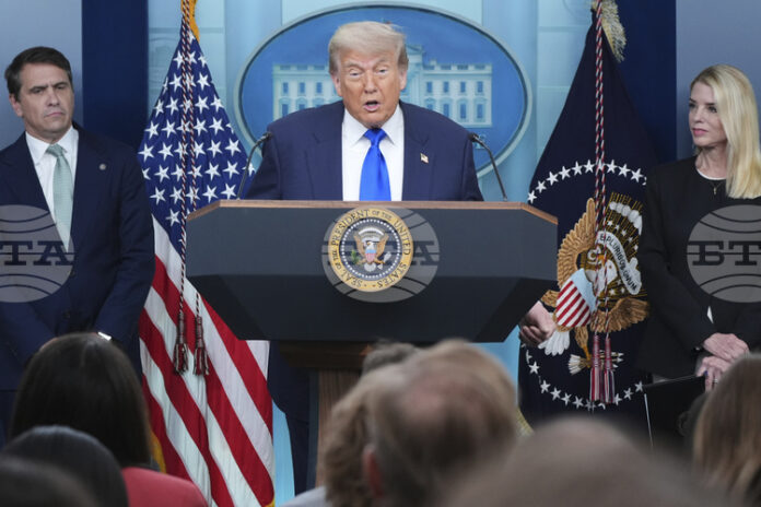 Тръмп обяви, че планира скоро да изпрати писмо, в което ще информира страните за митата, пред които са изправени