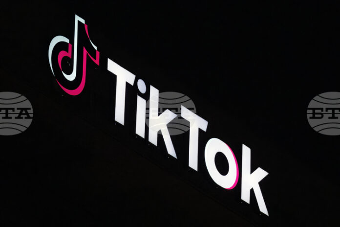 Тръмп обяви, че "група много богати хора" искат да купят "Тикток"