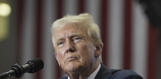 Тръмп предложи помощ на Индия след самолетната катастрофа