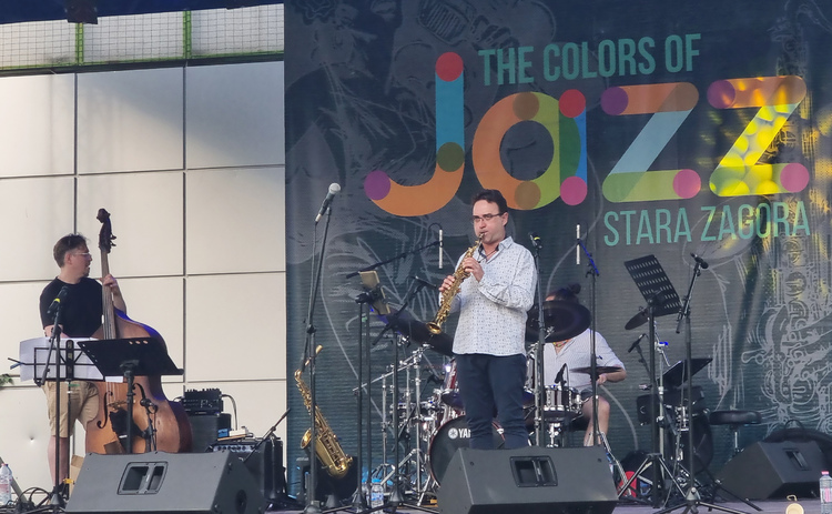 СподелиВторият ден на тазгодишния фестивал Цветовете на джаза в Стара