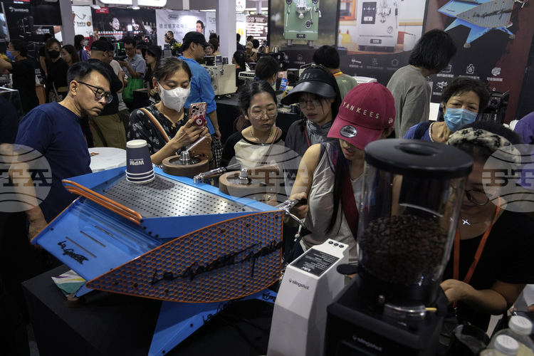 СподелиАктивността в сферата на услугите в Китай достигна най ниската си