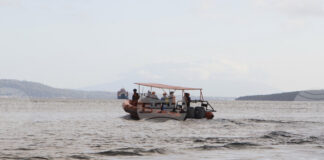 АКТУАЛИЗИРАНА
                                                                                                Спасени са 568 души от горящия ферибот в Индонезия, трима са загинали, съобщиха властите