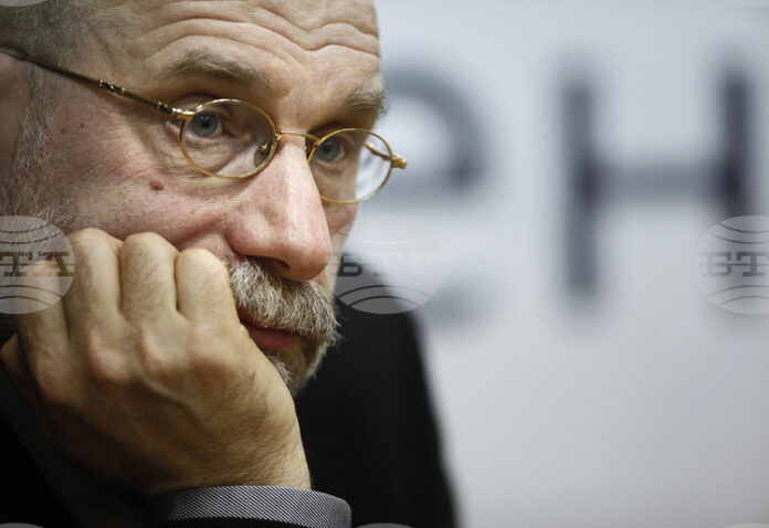 Борис Акунин