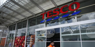 Британските продажби на дребно нарастват с 0,9 на сто през юни, съобщи Националната статистическа служба