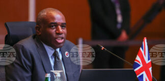 Британският външен министър нарече влошаването на ситуацията в ивицата Газа "неизвинимо" и отново отправи призив за прекратяване на огъня