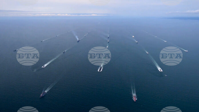 Кораби на руските ВМС участват в учението "Океан-2024" край Владивосток, 10 септември 2024 г.