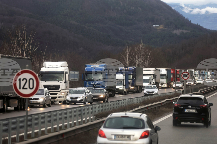 СподелиОт 10 00 часа днес до 10 00 часа на 23 юли