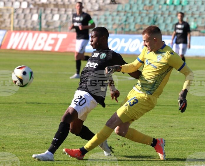 Два турски клуба следят ситуацията с халфа на Лудогорец (Разград) Агибу Камара