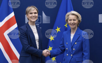 Заплахите на Тръмп и геополитическото напрежение тласкат Исландия към ЕС Премиерът на Исландия Криструн Фростадотир и председателят на ЕК Урсула фон дер Лайен.