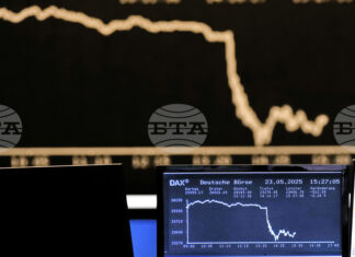 Спад беляза края на търговията на европейските борси под натиска на опасения за технологичния сектор Европейските борси затвориха разнопосочно на фона на умерения оптимизъм за развоя на търговските преговори и запазването на лихвата без промяна от ЕЦБ