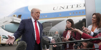 Тръмп кацна в Шотландия с амбиции за мегасделка с ЕС