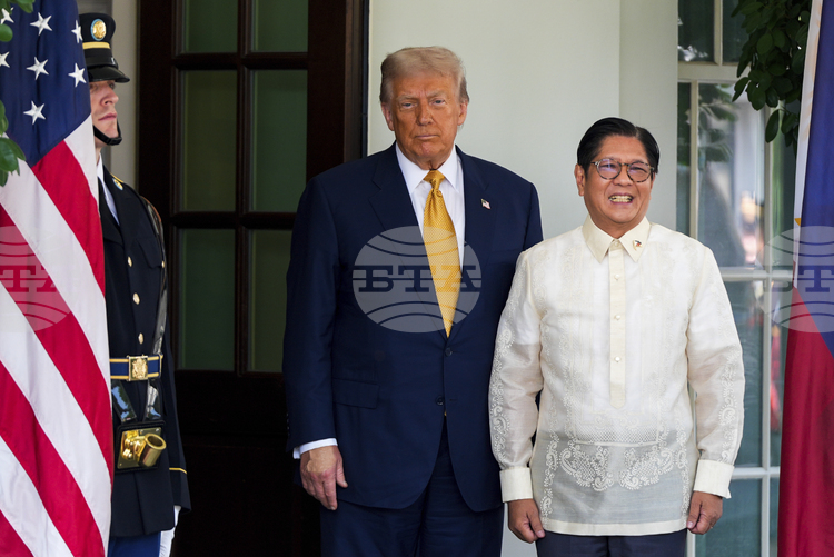 СподелиДнес президентът Доналд Тръмп обяви че Филипините ще дължат мито