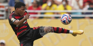 Фламенго надигра Флуминензе в дербито на Рио