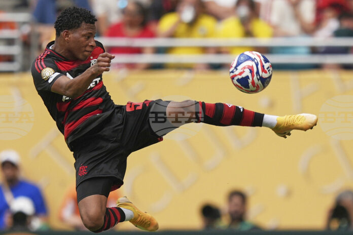 Фламенго надигра Флуминензе в дербито на Рио