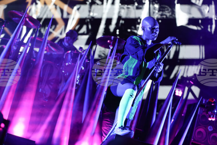 Групата The Smashing Pumpkins ще свири тази вечер на фестивала Групата The Smashing Pumpkins ще свири тази вечер на фестивала Hills of Rock 2025 в Пловдив