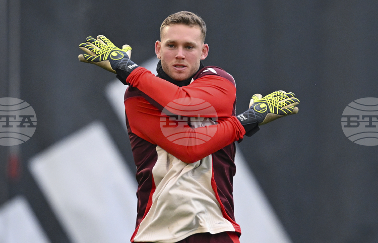 СподелиНовият член на Бундеслигата Хамбургер ШФ е наел вратаря на